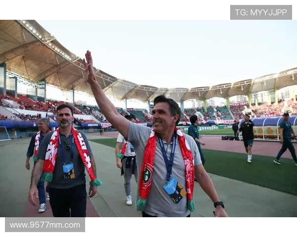 足球比赛中的球场适应与战术灵活性 足球比赛中的球场适应与战术灵活性